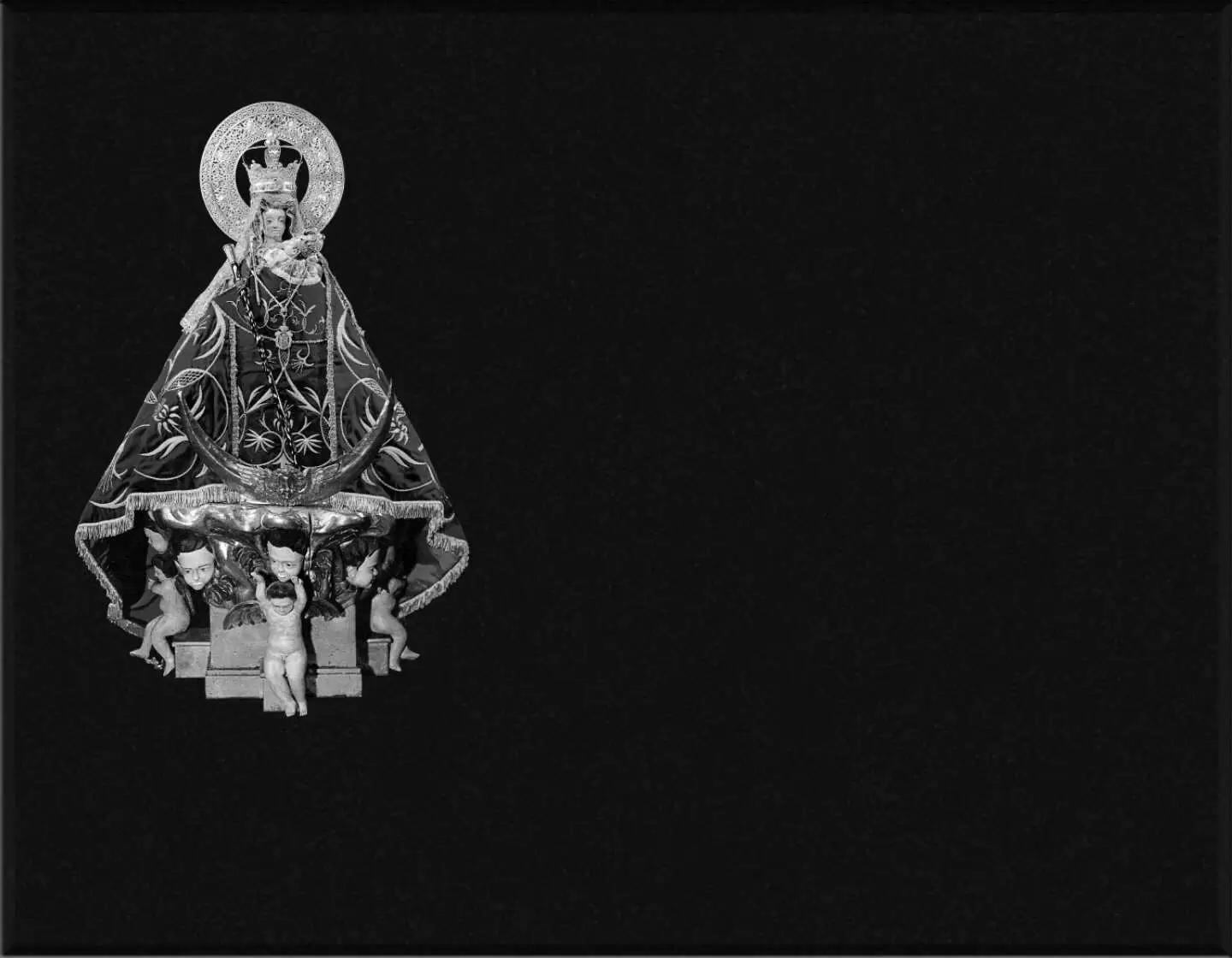 Lápida en láser Virgen de la Montaña L.600