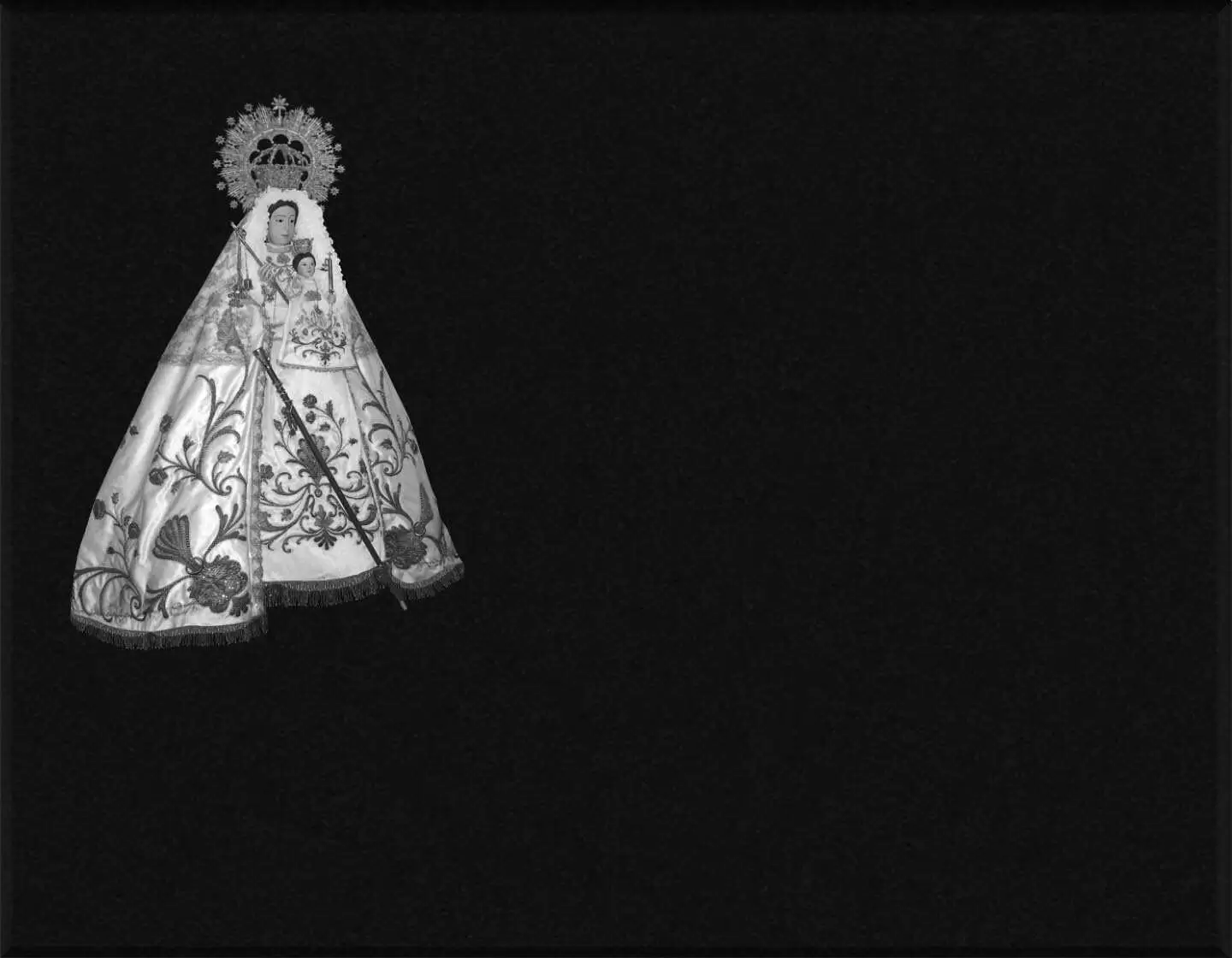 Lápida en láser Virgen del Campo de Aliseda L.601