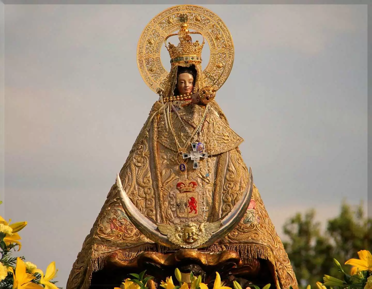 Porcelana Virgen de la Montaña I.734