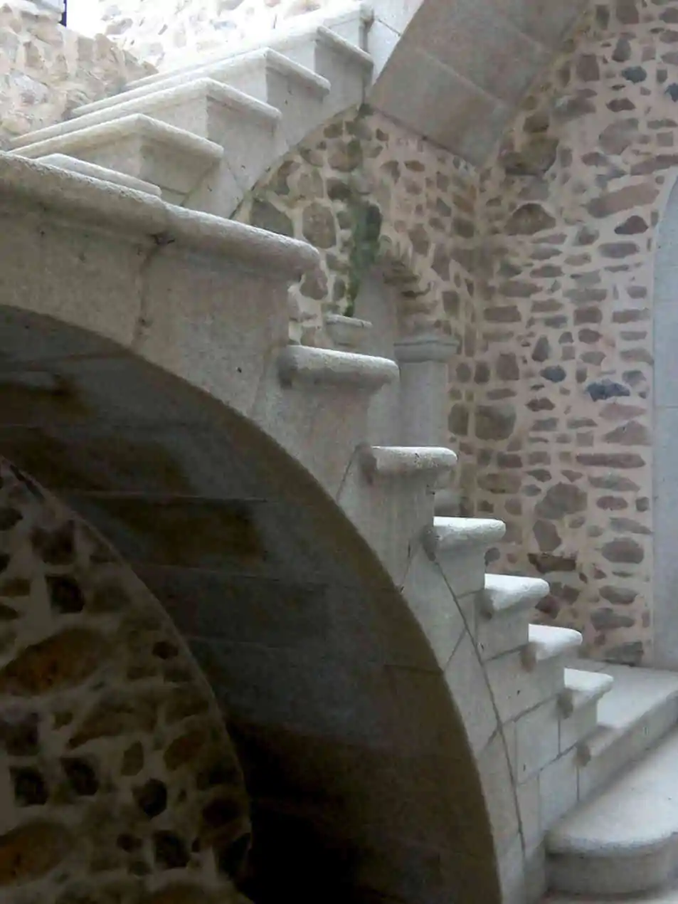 Escaleras de cantería - Image 2