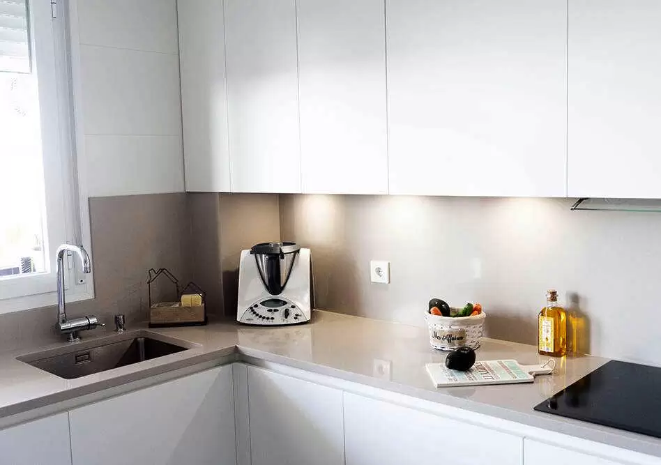 Encimera con revestimiento de cuarzo Blanco Liso