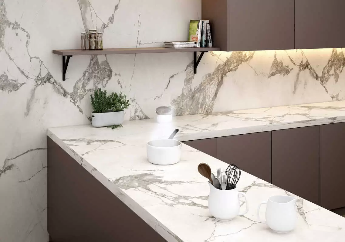 Encimera con península de porcelánico Blanco