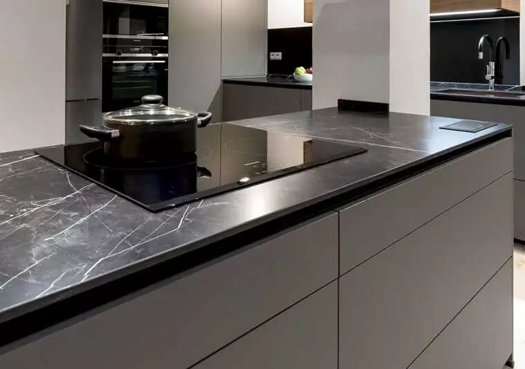 Encimera de porcelánico Gris