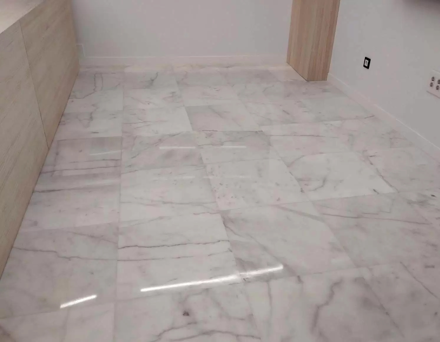 Suelo de mármol Blanco Ibiza