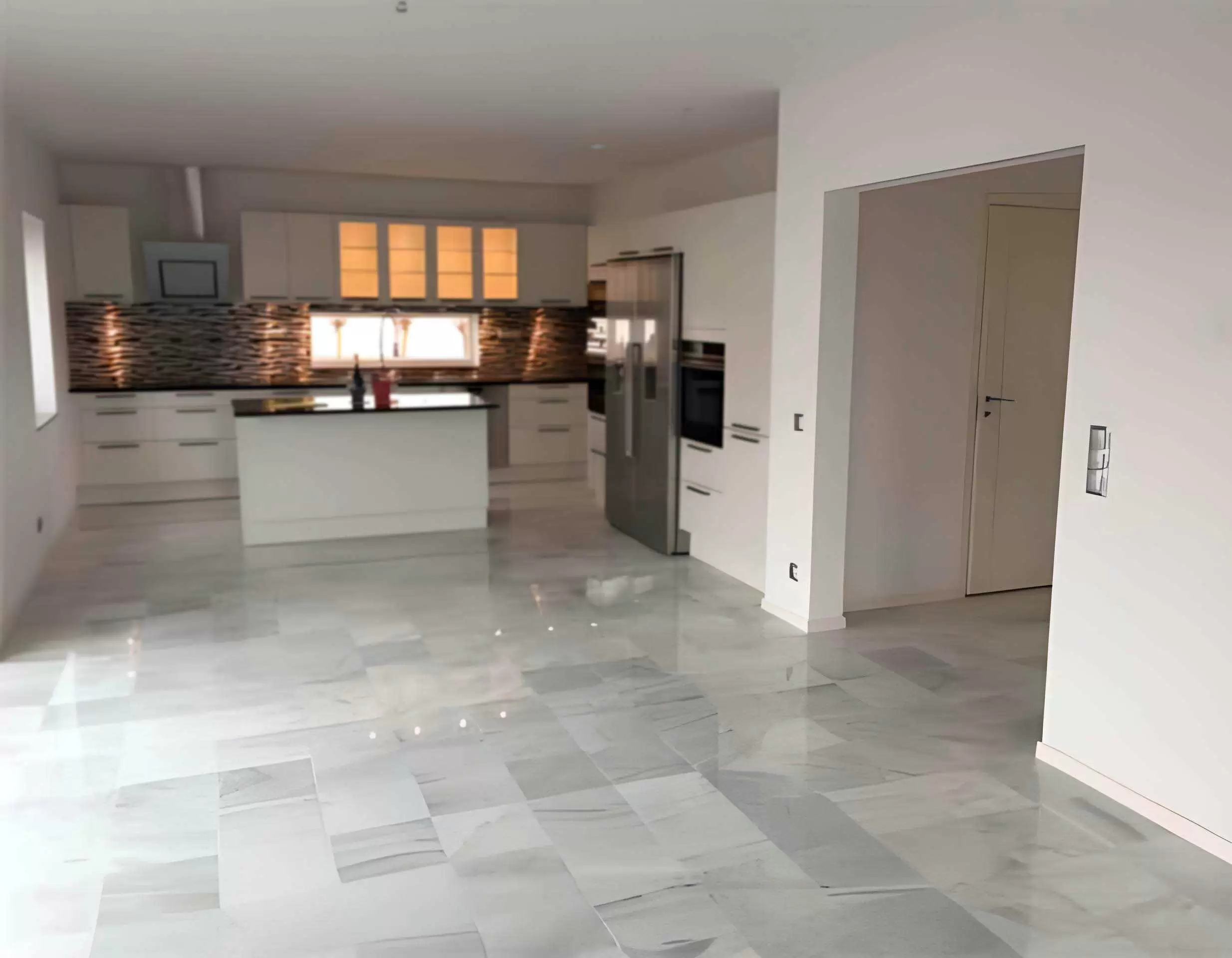 Suelo de casa en mármol Blanco Macael