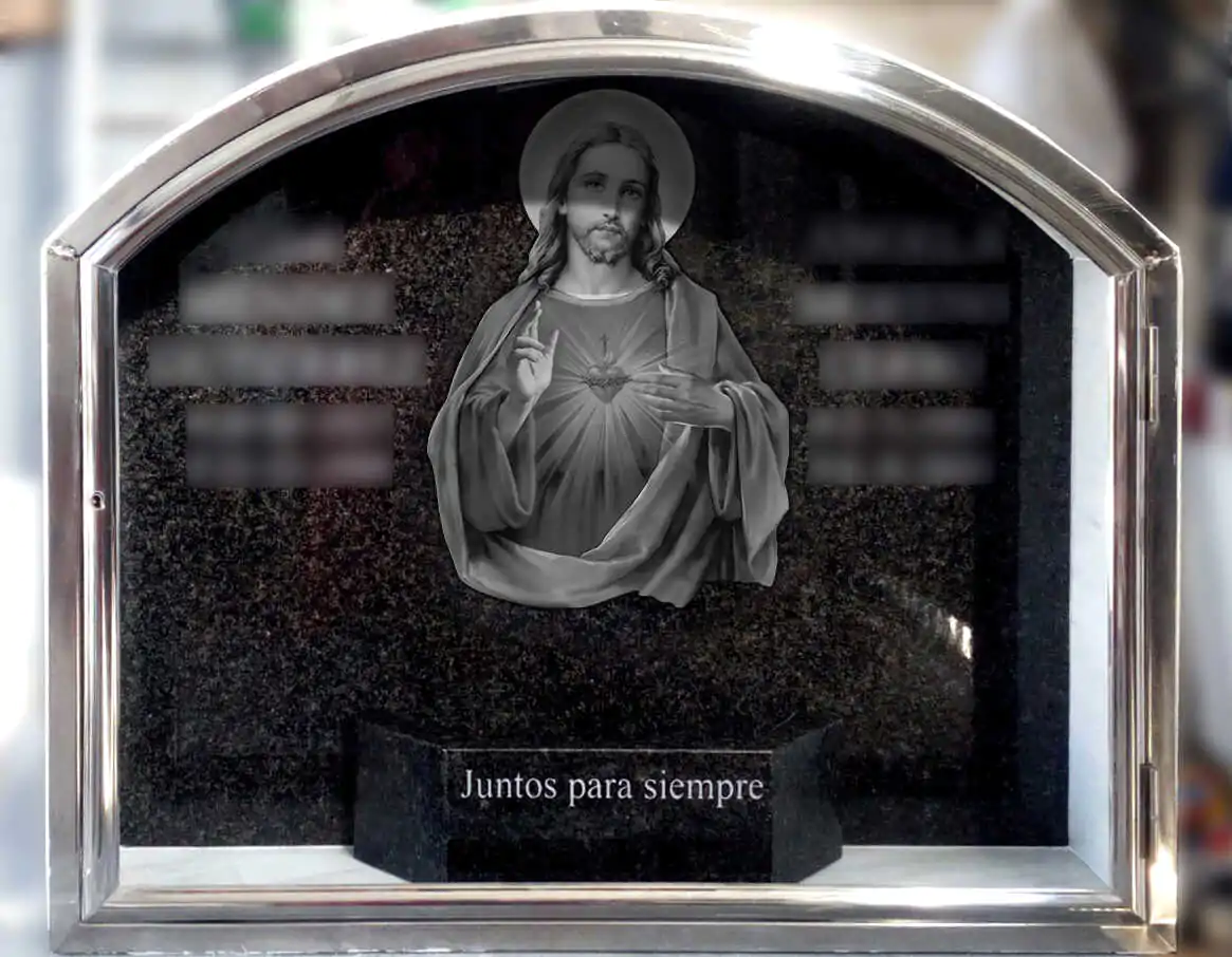 Lápida con ventana y Sagrado Corazón de Jesús en porcelana